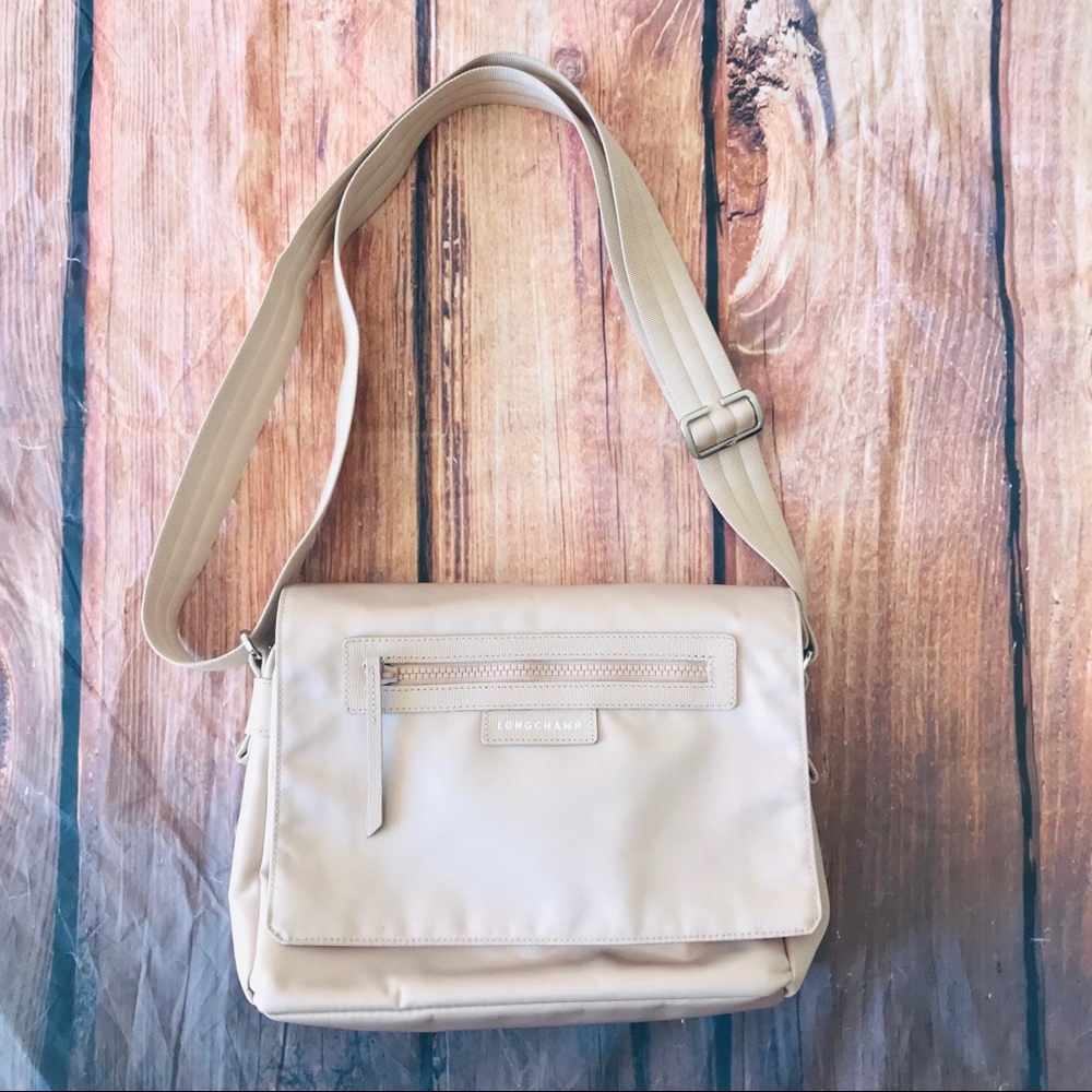 Authentic Longchamp crossbody excellent condition